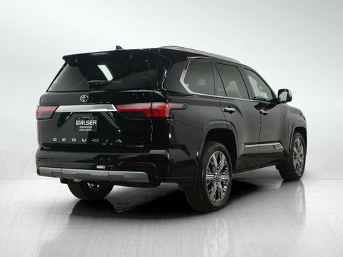 Used 2025 Toyota Sequoia Capstone image 5