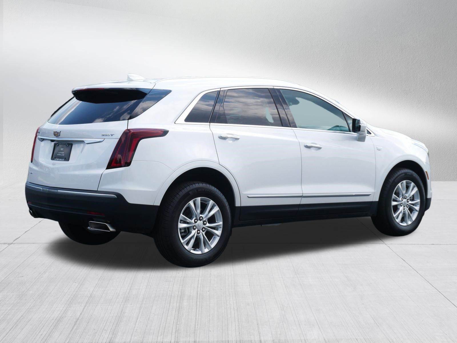 Used 2026 Cadillac XT5 Luxury w/ LPO, Floor Liner Package AWD/4WD image 5