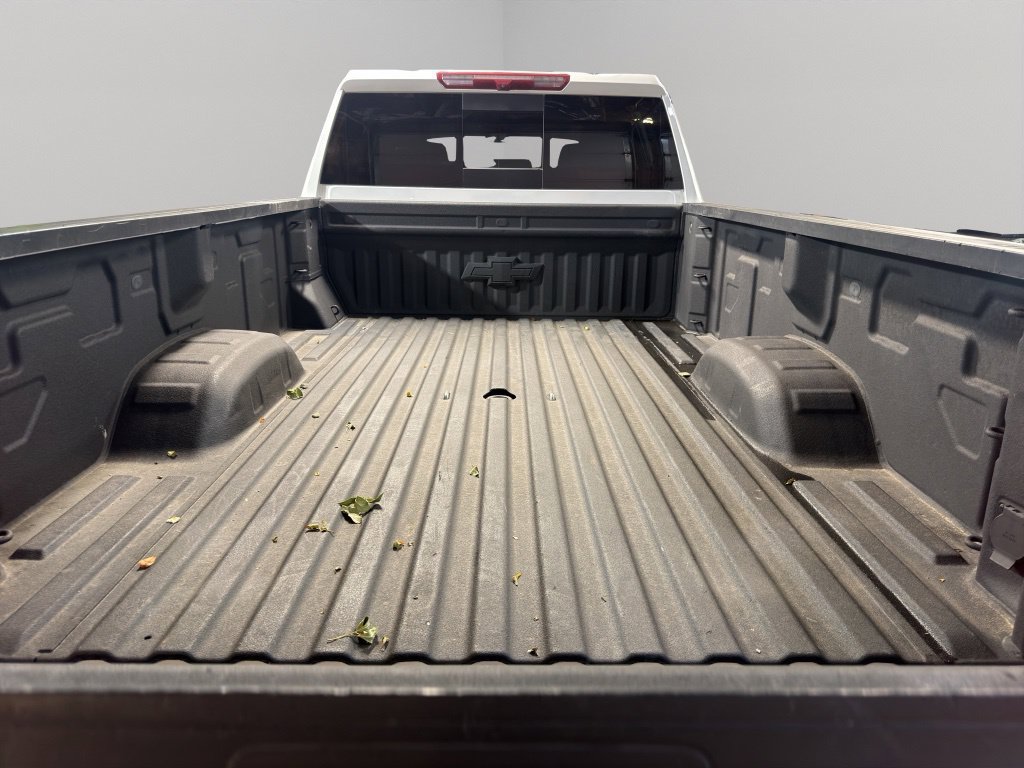 Used 2023 Chevrolet Silverado 3500 LTZ w/ LTZ Plus Package AWD/4WD image 18