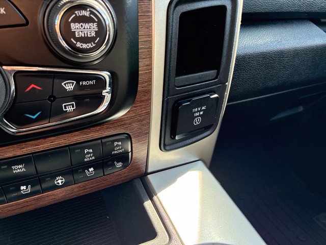 Used 2017 RAM 1500 Laramie w/ Convenience Group AWD/4WD image 34