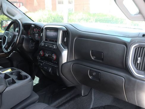 Used 2019 Chevrolet Silverado 1500 LT Trail Boss w/ Convenience Package AWD/4WD image 34