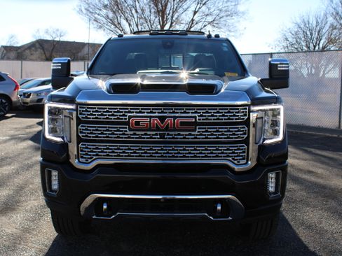 Used 2023 GMC Sierra 2500 Denali w/ Denali Black Diamond Edition image 8