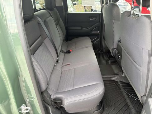 Used 2024 Nissan Frontier SV w/ SV Convenience Package AWD/4WD image 15