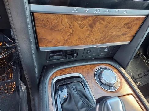 Used 2024 Nissan Armada SL w/ Captain's Chairs Package image 12