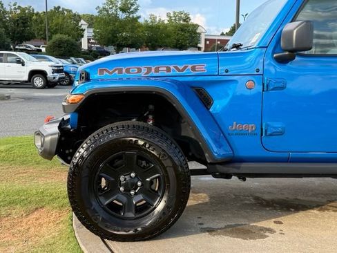 Used 2020 Jeep Gladiator Mojave AWD/4WD image 12