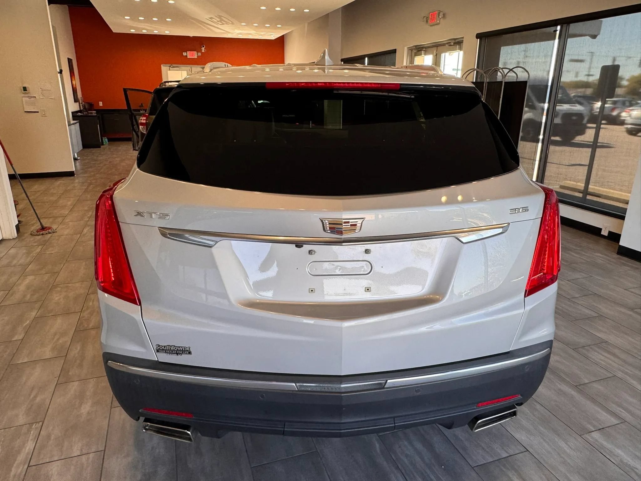 Used 2019 Cadillac XT5 FWD image 15