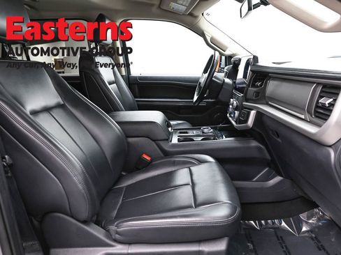 Used 2024 Ford Expedition XLT image 25