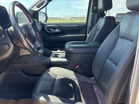 Used 2022 Chevrolet Tahoe RST w/ Luxury Package RWD image 13