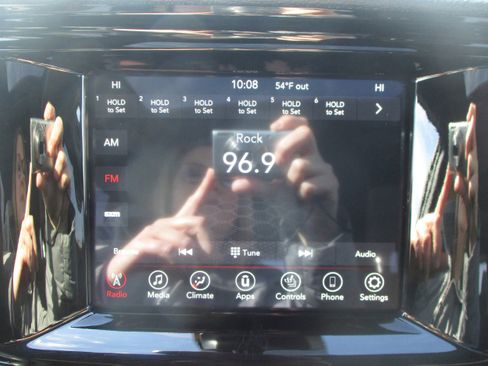 Used 2024 Dodge Durango SXT AWD/4WD image 21