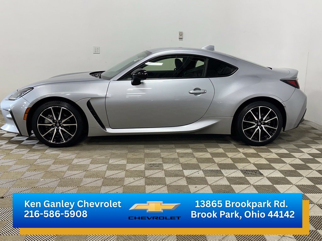 Used 2022 Toyota GR86 w/ ALL Weather Mat Package (TMS) RWD image 7