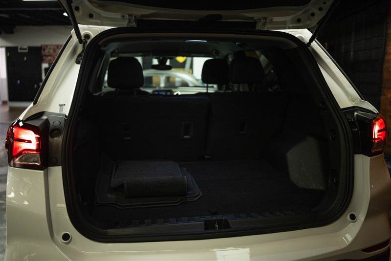Used 2023 Chevrolet Equinox LS FWD image 7