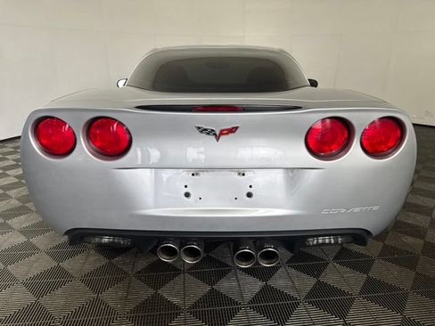 Used 2009 Chevrolet Corvette Coupe w/ Preferred Equipment Group RWD image 17