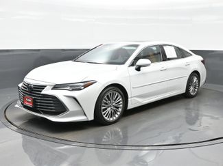 Used 2019 Toyota Avalon Limited video 2
