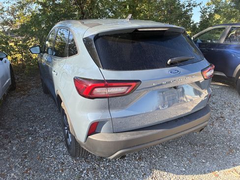Used 2025 Ford Escape ST-Line Select AWD/4WD image 4