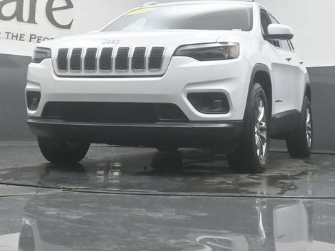 Used 2020 Jeep Cherokee Latitude Plus w/ Comfort/Convenience Group AWD/4WD image 56
