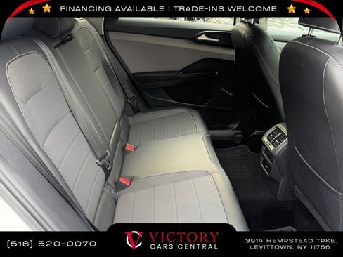 Used 2023 Volkswagen Taos SE image 19