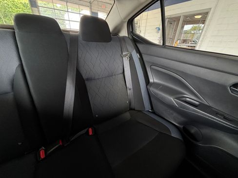 Used 2025 Nissan Versa SV FWD image 36