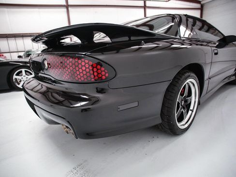 Used 2001 Pontiac Firebird Formula w/ Protection Group image 11