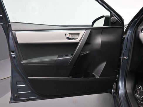 Used 2016 Toyota Corolla LE FWD image 30