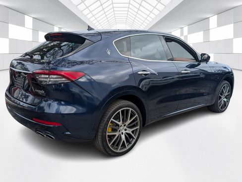 Used 2022 Maserati Levante GT AWD/4WD image 7