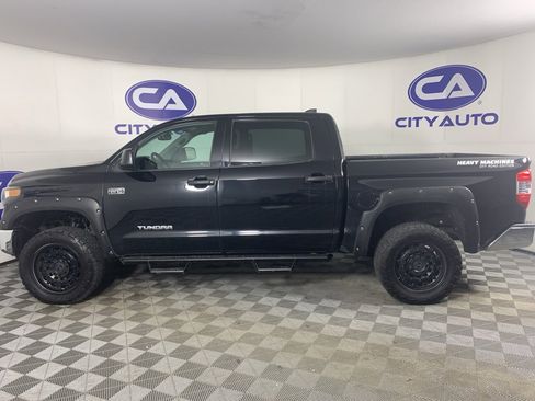 Used 2020 Toyota Tundra SR5 w/ SR5 Upgrade Package image 6