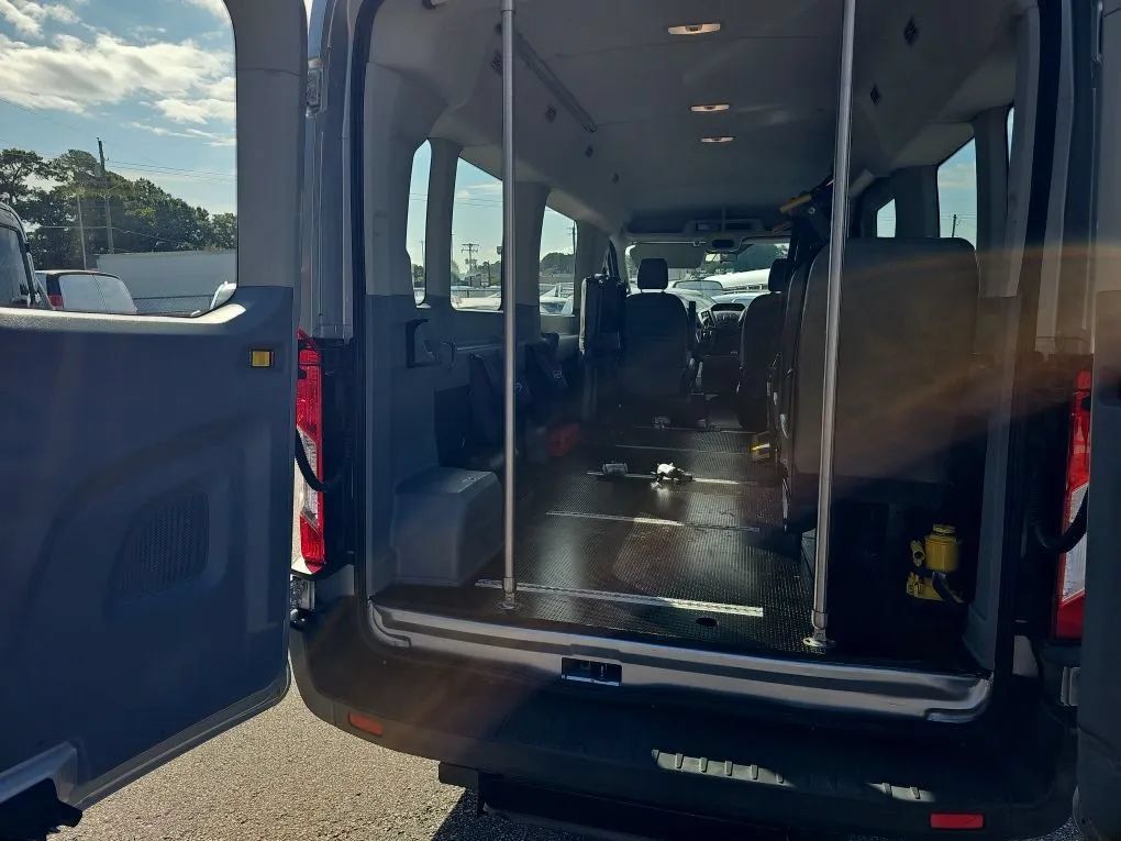 Used 2018 Ford Transit 350 XL RWD image 13