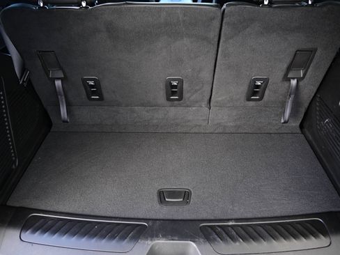 Used 2022 Chevrolet Tahoe LT image 31