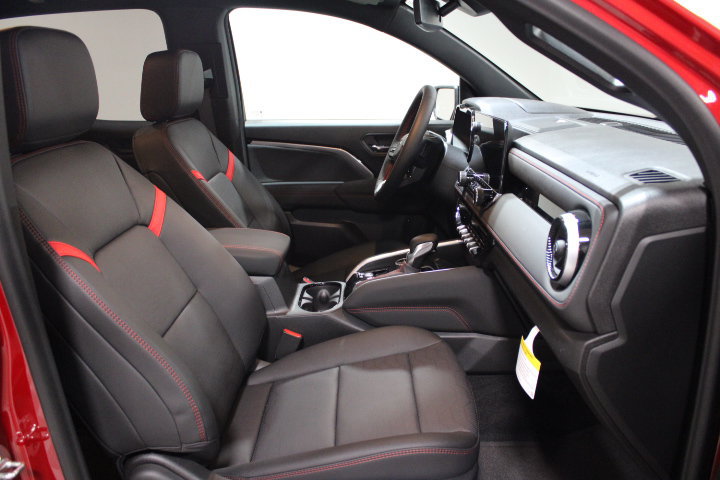New 2026 Chevrolet Colorado Z71 w/ Technology Package AWD/4WD image 26
