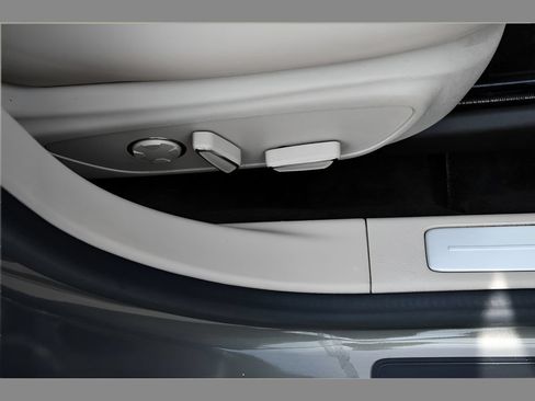 Used 2017 Lincoln MKZ Select FWD image 27