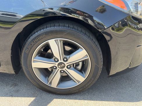 Used 2018 Kia Forte S FWD image 13