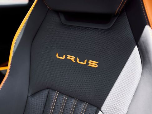 Used 2023 Lamborghini Urus Performante AWD/4WD image 57