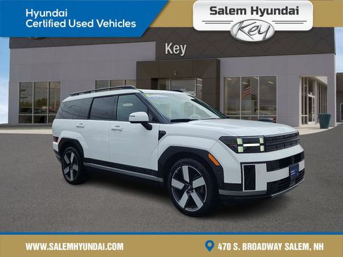 Used 2025 Hyundai Santa Fe Limited AWD/4WD image 1