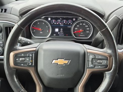 Used 2021 Chevrolet Silverado 2500 High Country w/ Technology Package image 16