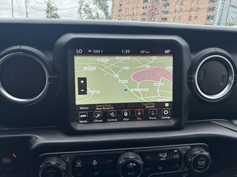 Used 2022 Jeep Wrangler Unlimited Sahara w/ Cold Weather Group AWD/4WD image 17