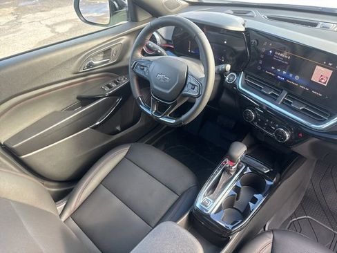 New 2026 Chevrolet Trax RS w/ Sunroof Package image 38