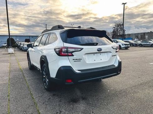 Used 2025 Subaru Outback Onyx Edition image 8
