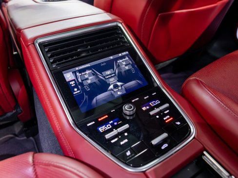 Used 2022 Porsche Panamera GTS w/ Premium Package image 51