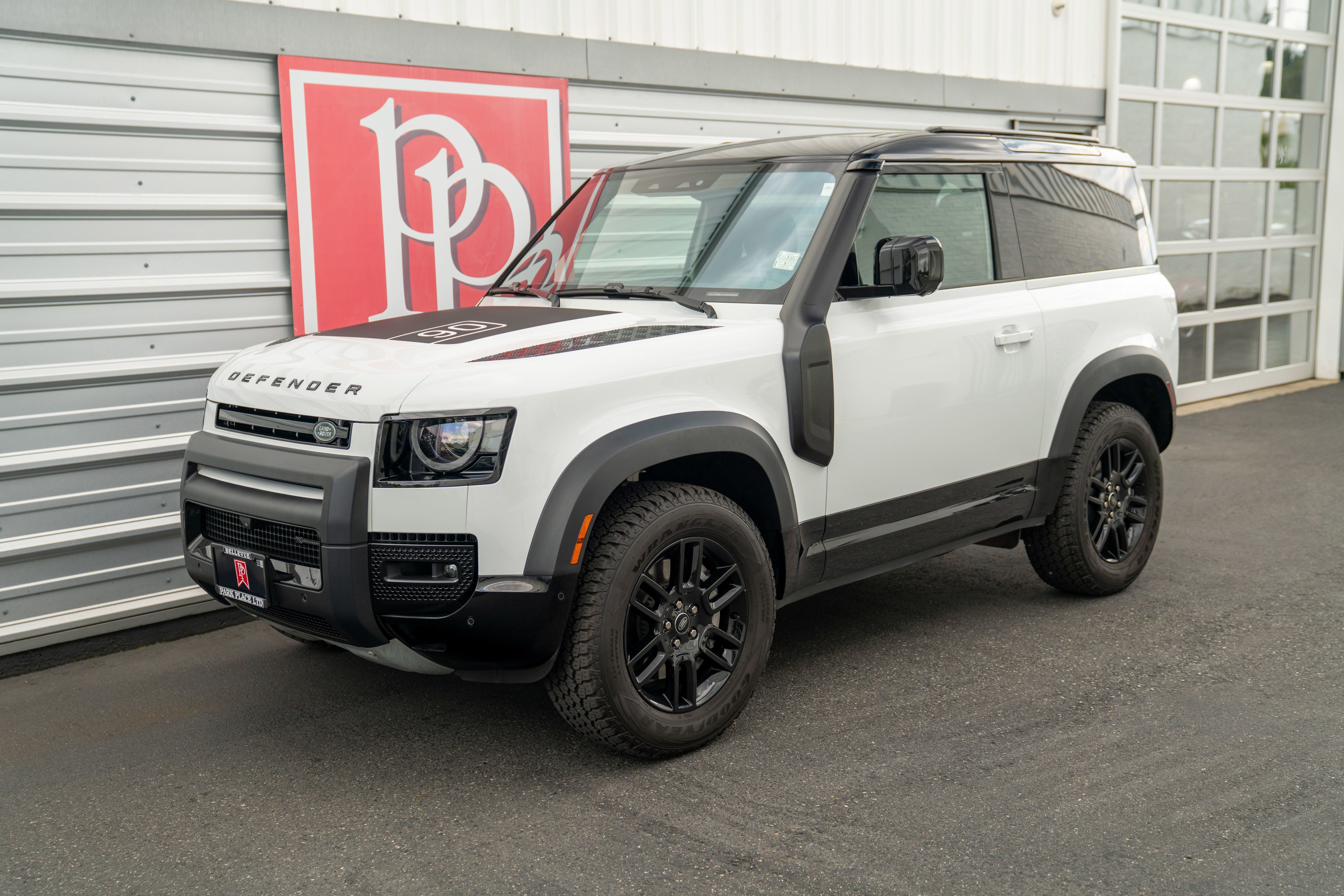 Used 2022 Land Rover Defender 90 X-Dynamic S AWD/4WD image 38