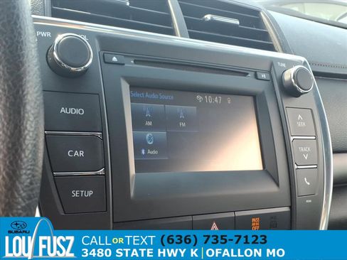 Used 2015 Toyota Camry LE image 10