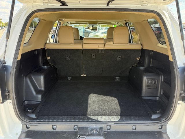 Used 2016 Toyota 4Runner SR5 Premium RWD image 29