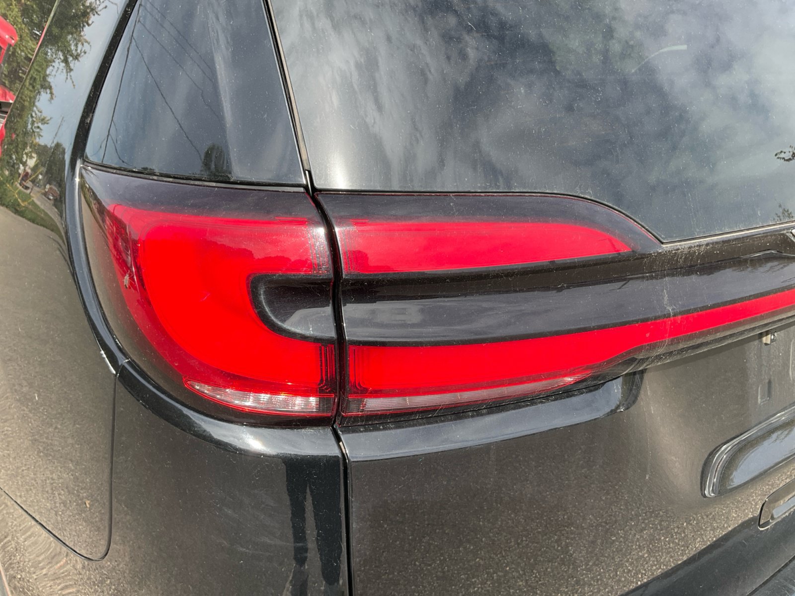 Used 2024 Chrysler Pacifica Touring-L FWD image 23
