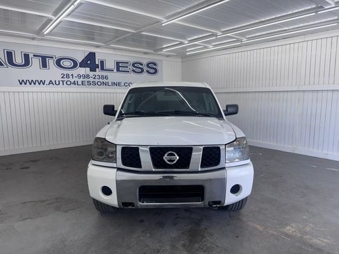 Used 2006 Nissan Titan SE AWD/4WD image 2