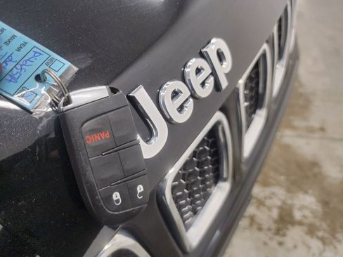 Used 2019 Jeep Compass Latitude image 45