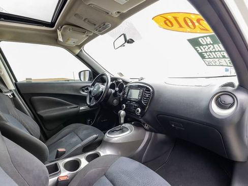 Used 2016 Nissan Juke SV w/ Technology Package FWD image 21