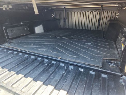 Used 2018 Toyota Tacoma TRD Sport AWD/4WD image 14