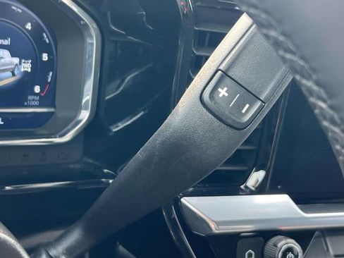 Used 2023 Chevrolet Silverado 1500 LT image 24