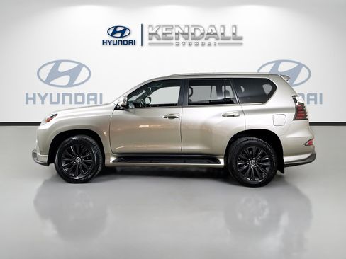 Used 2023 Lexus GX 460 Premium w/ Accessory Package AWD/4WD image 8