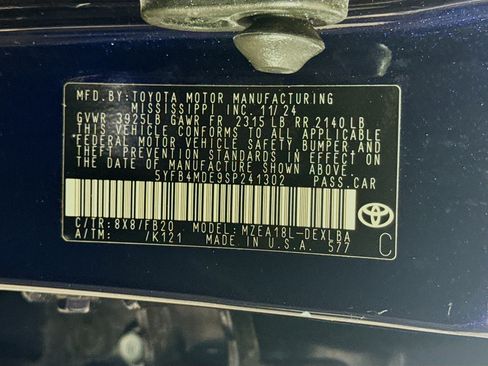 Used 2025 Toyota Corolla LE image 39