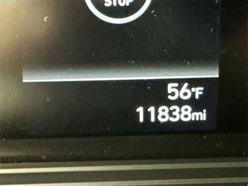 Used 2023 Hyundai Venue Limited image 16