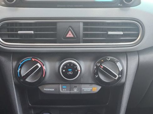 Used 2019 Hyundai Kona SEL AWD/4WD image 19